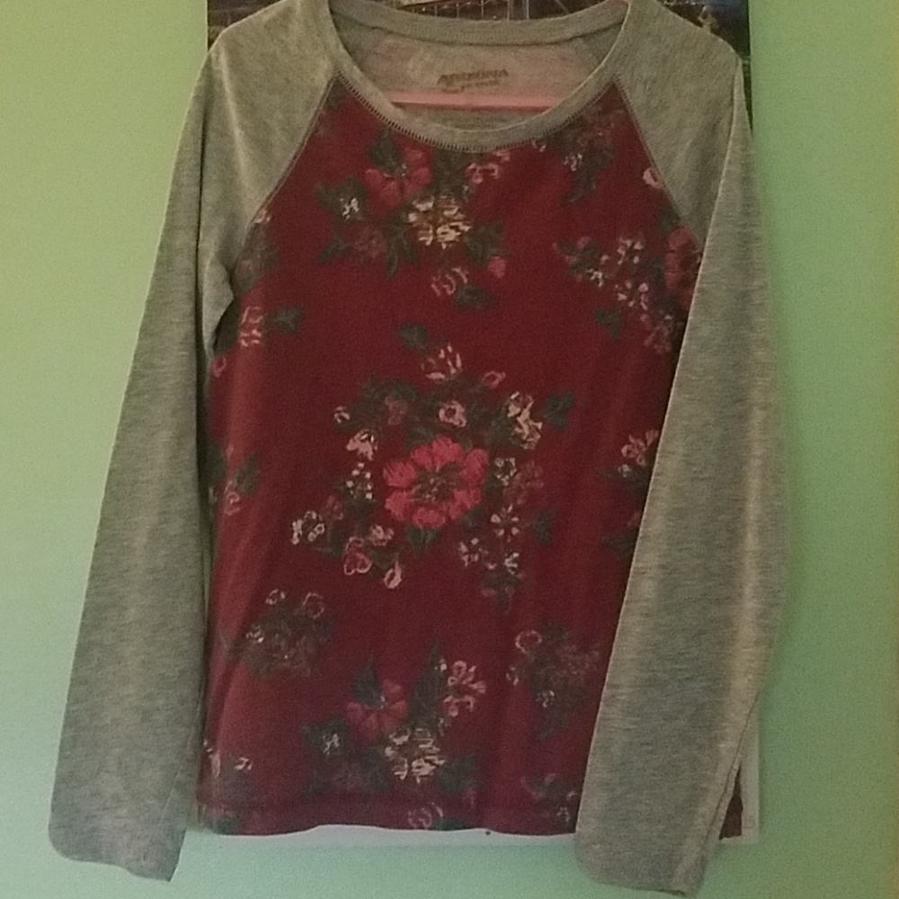 Little girls long sleeve floral top